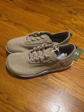 NWT HIKE Footwear Stride (Unisex) Sneaker Beige Barefoot  Womens EU 38/ US 7.5